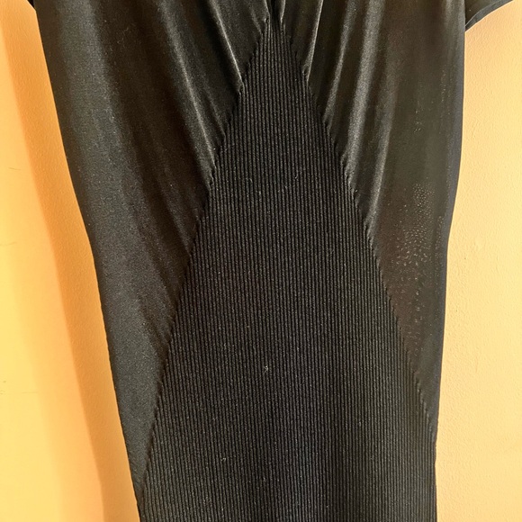 Vintage 2011 Chanel Black Dress Camellia Crystals Italy Size 40 - Picture 4 of 14